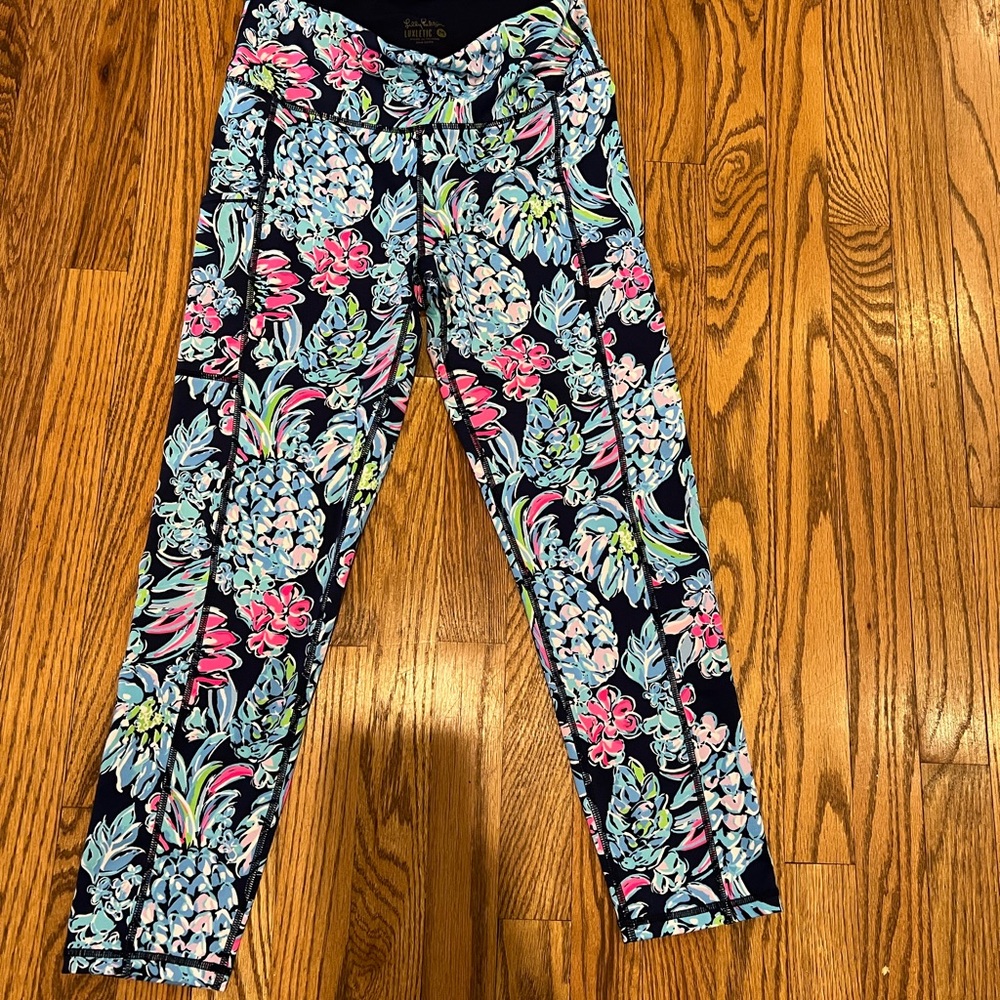 Lilly Pulitzer Luxletic leggings, size M, Excellent used condition